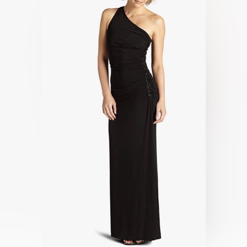 Gorgeous Laundry by Shelli Segal one shoulder beaded black evening gown size 4